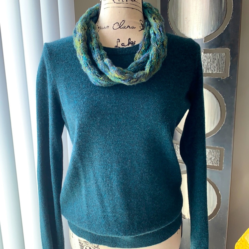 Margaret O’Leary 100% cashmere crew neck sweater